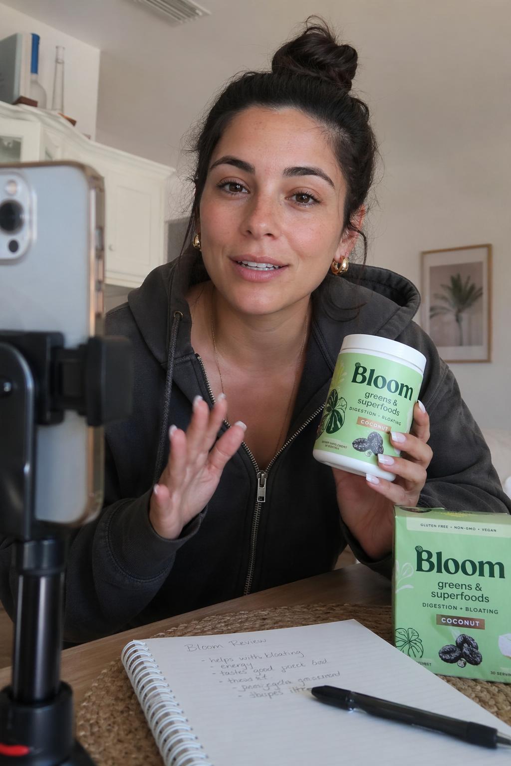 Produkttest per Handy mit Notizen des Creators